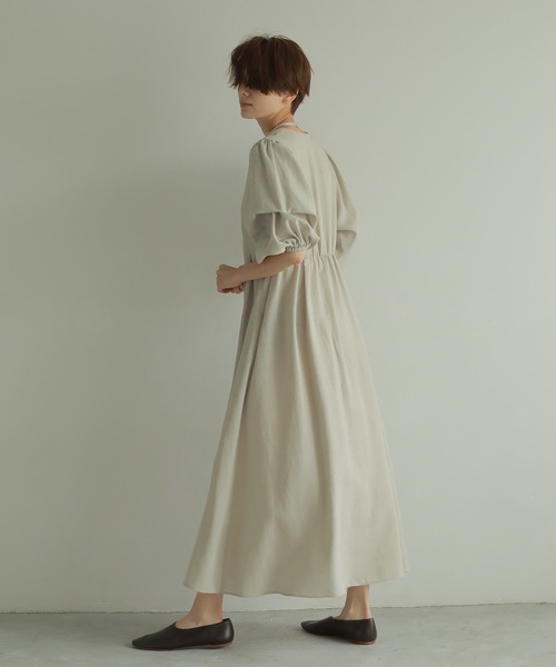 ETRE TOKYO（エトレトウキョウ）の「コンシャススリーブフレア