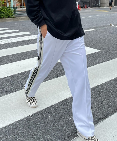CIAOPANIC（チャオパニック）の「ライントラックパンツ（その他パンツ・メンズ・ホワイト/ブラック/バーガンディー・MEDIUM/LARGE）」の4枚目の写真