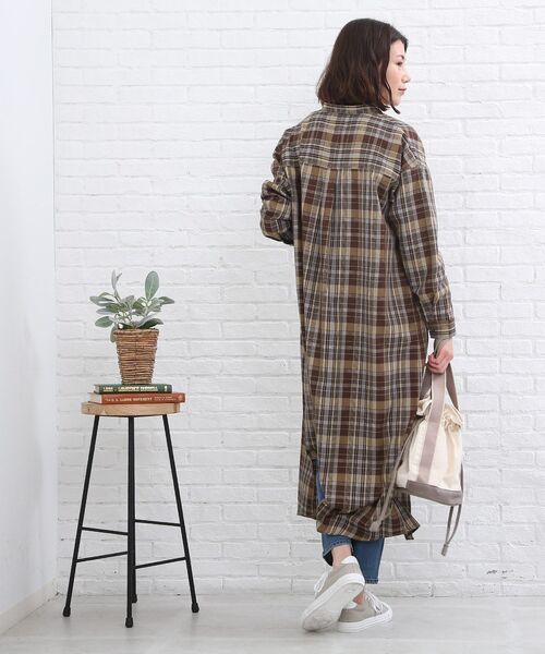 SHOO・LA・RUE（シューラルー）の「◆上品なチェック柄！バンドカラー ワンピース（ワンピース・レディース・イエロー系1/ブラウン系2/ベージュ系その他2/ワイン系3・00）」の16枚目の写真