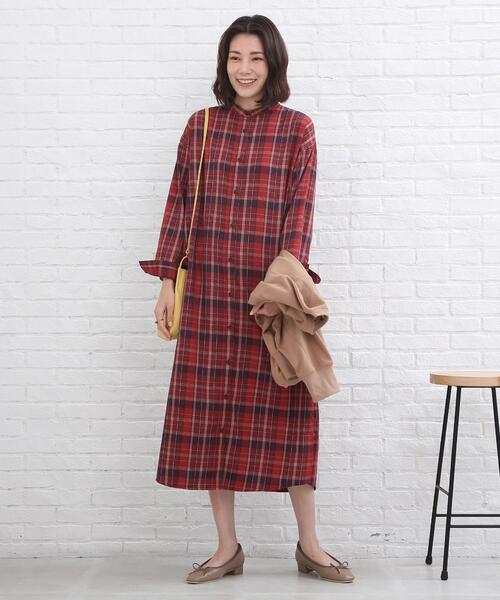 SHOO・LA・RUE（シューラルー）の「◆上品なチェック柄！バンドカラー ワンピース（ワンピース・レディース・イエロー系1/ブラウン系2/ベージュ系その他2/ワイン系3・00）」の10枚目の写真