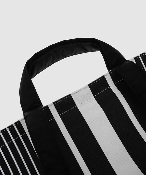 NOMA t.d.(ノーマティーディー)の「N Stripe Large Tote(トートバッグ・メンズ・ブラック系その他/ホワイト系その他・ONE SIZE)」の5枚目の写真