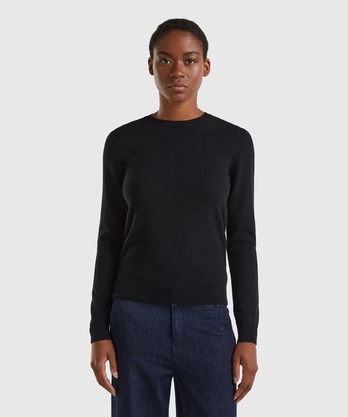 BENETTON (UNITED COLORS OF BENETTON)（ベネトンユナイテッドカラーズオブベネトン）の「ヴァージンウール100％クルーネックニット・セーター（ニット/セーター・レディース・ネイビー/ベージュ/ホワイト/ブラック・X-SMALL/SMALL/MEDIUM/LARGE）」の3枚目の写真