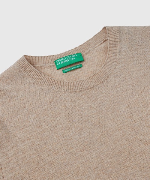 BENETTON (UNITED COLORS OF BENETTON)（ベネトンユナイテッドカラーズオブベネトン）の「ヴァージンウール100％クルーネックニット・セーター（ニット/セーター・レディース・ネイビー/ベージュ/ホワイト/ブラック・X-SMALL/SMALL/MEDIUM/LARGE）」の9枚目の写真