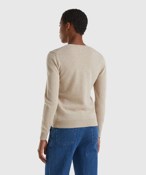 BENETTON (UNITED COLORS OF BENETTON)（ベネトンユナイテッドカラーズオブベネトン）の「ヴァージンウール100％クルーネックニット・セーター（ニット/セーター・レディース・ネイビー/ベージュ/ホワイト/ブラック・X-SMALL/SMALL/MEDIUM/LARGE）」の5枚目の写真