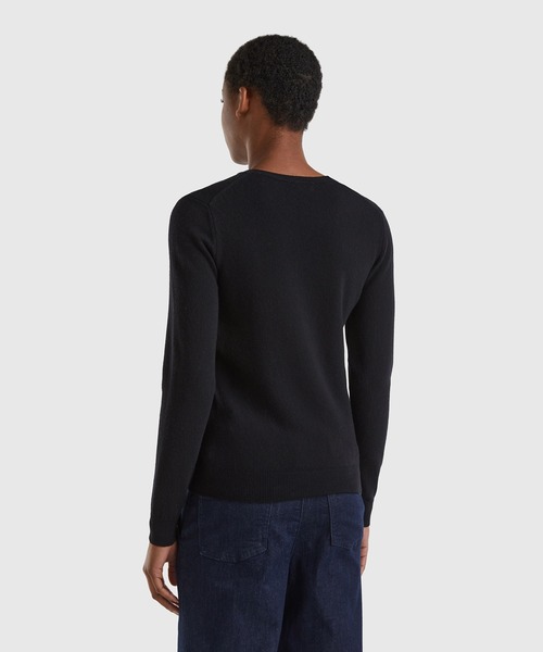 BENETTON (UNITED COLORS OF BENETTON)（ベネトンユナイテッドカラーズオブベネトン）の「ヴァージンウール100％クルーネックニット・セーター（ニット/セーター・レディース・ネイビー/ベージュ/ホワイト/ブラック・X-SMALL/SMALL/MEDIUM/LARGE）」の15枚目の写真