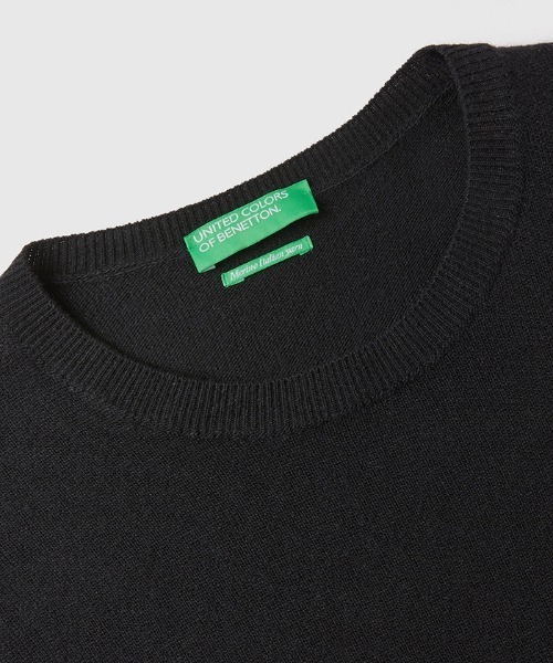 BENETTON (UNITED COLORS OF BENETTON)（ベネトンユナイテッドカラーズオブベネトン）の「ヴァージンウール100％クルーネックニット・セーター（ニット/セーター・レディース・ネイビー/ベージュ/ホワイト/ブラック・X-SMALL/SMALL/MEDIUM/LARGE）」の19枚目の写真