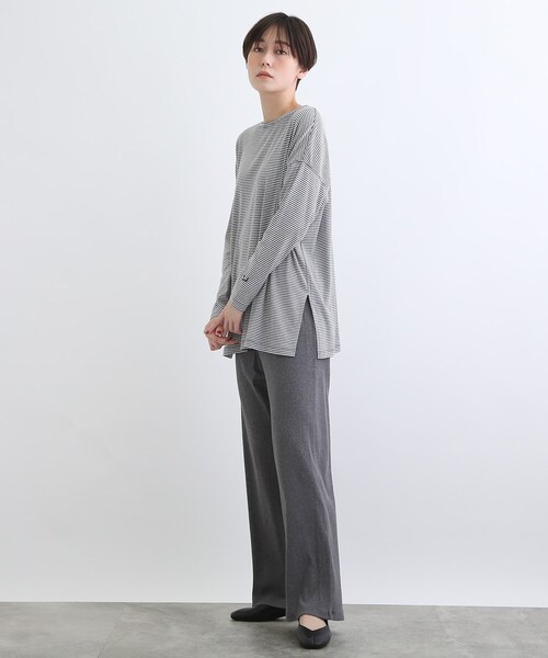 INDIVI(インディヴィ)の「【LIFE】ボーダーチュニック ロングTシャツ(Tシャツ/カットソー・レディース・チャコール/グレー系2・12/38)」の3枚目の写真