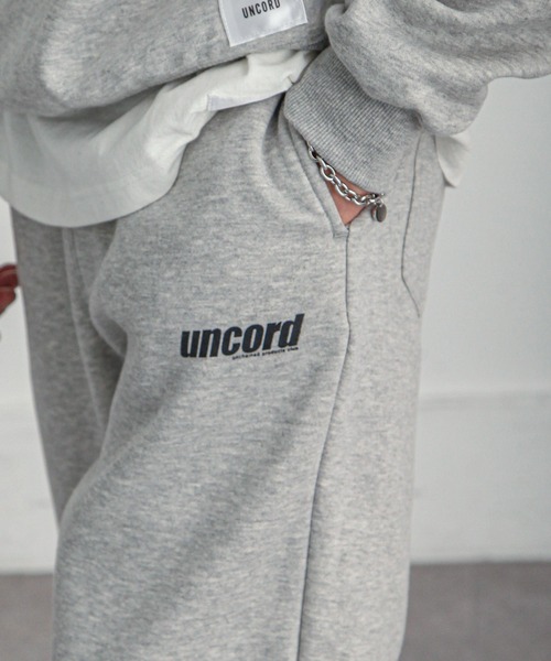 UNCORD(アンコード)の「【UNCORD】LOGO SWEAT PANTS/ロゴスウェットパンツ(スウェットパンツ・メンズ・ブルー/グレー/ブラック/オートミール/グリーン・LARGE/MEDIUM/X-LARGE)」の15枚目の写真