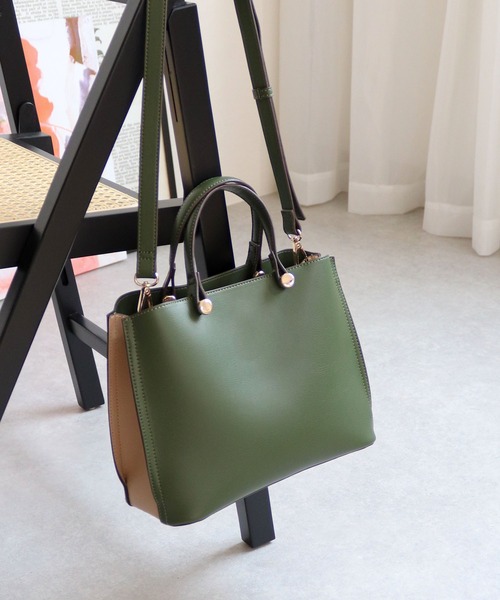 MIAN （ミアン）の「【ドラマ着用 / 詳細動画あり】CLIVIA / 2wayハンドバッグ（ハンドバッグ・レディース・モカ/グレー/アイボリー/ブラック/ブラウン/グリーン/ミント/レッド・FREE）」の6枚目の写真