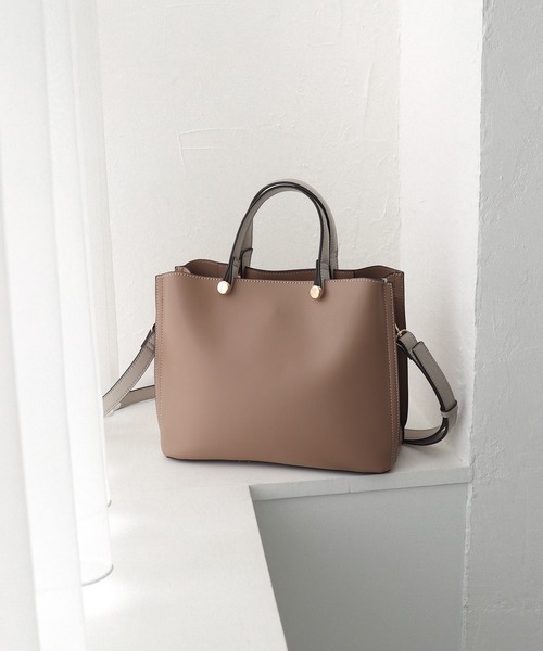 MIAN （ミアン）の「【ドラマ着用 / 詳細動画あり】CLIVIA / 2wayハンドバッグ（ハンドバッグ・レディース・モカ/グレー/アイボリー/ブラック/ブラウン/グリーン/ミント/レッド・FREE）」の5枚目の写真