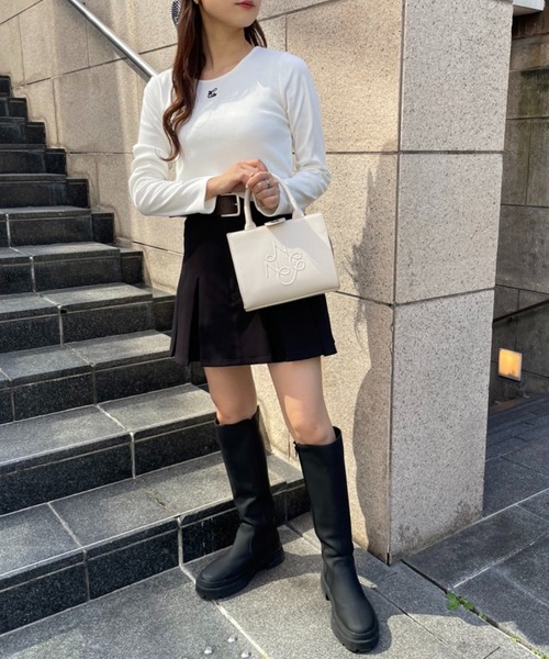 one after another NICE CLAUP(ワンアフターアナザーナイスクラップ)の「ワンポイントロゴ刺繍トップス(Tシャツ/カットソー・レディース・オフホワイト/ブラック/アイボリー/ラベンダー・FREE)」の14枚目の写真