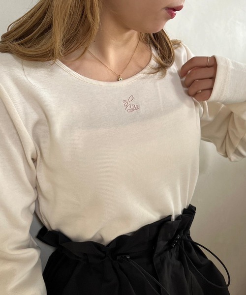 one after another NICE CLAUP(ワンアフターアナザーナイスクラップ)の「ワンポイントロゴ刺繍トップス(Tシャツ/カットソー・レディース・オフホワイト/ブラック/アイボリー/ラベンダー・FREE)」の20枚目の写真