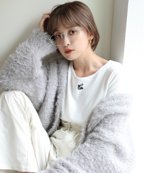 one after another NICE CLAUP(ワンアフターアナザーナイスクラップ)の「ワンポイントロゴ刺繍トップス(Tシャツ/カットソー・レディース・オフホワイト/ブラック/アイボリー/ラベンダー・FREE)」の5枚目の写真