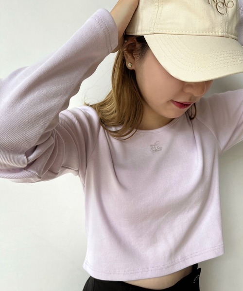one after another NICE CLAUP(ワンアフターアナザーナイスクラップ)の「ワンポイントロゴ刺繍トップス(Tシャツ/カットソー・レディース・オフホワイト/ブラック/アイボリー/ラベンダー・FREE)」の13枚目の写真
