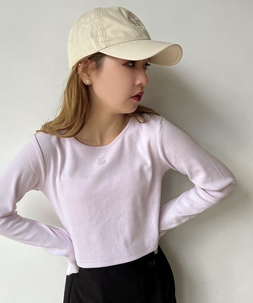 one after another NICE CLAUP(ワンアフターアナザーナイスクラップ)の「ワンポイントロゴ刺繍トップス(Tシャツ/カットソー・レディース・オフホワイト/ブラック/アイボリー/ラベンダー・FREE)」の12枚目の写真