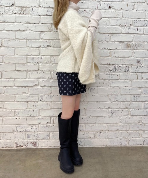 one after another NICE CLAUP（ワンアフターアナザーナイスクラップ）の「トレンドの着こなし。マルチウェイブークレニット（ニット/セーター・レディース・ライトグレー/ピンク/ベージュ/アイボリー・FREE）」の17枚目の写真