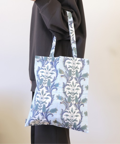 emesuelee(エメスーリー)の「ブロックプリントトートバッグ(トートバッグ・レディース・ベージュ/ブルー/レッド/イエロー・フリー)」の6枚目の写真