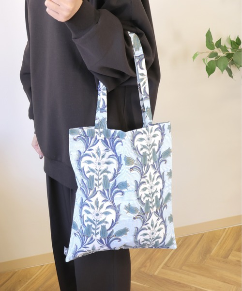 emesuelee(エメスーリー)の「ブロックプリントトートバッグ(トートバッグ・レディース・ベージュ/ブルー/レッド/イエロー・フリー)」の7枚目の写真