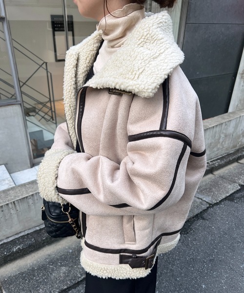 DISCOAT（ディスコート）の「フェイクムートンB3ジャケット（ミリタリージャケット・レディース・ブラック/ホワイト系その他・FREE）」の21枚目の写真