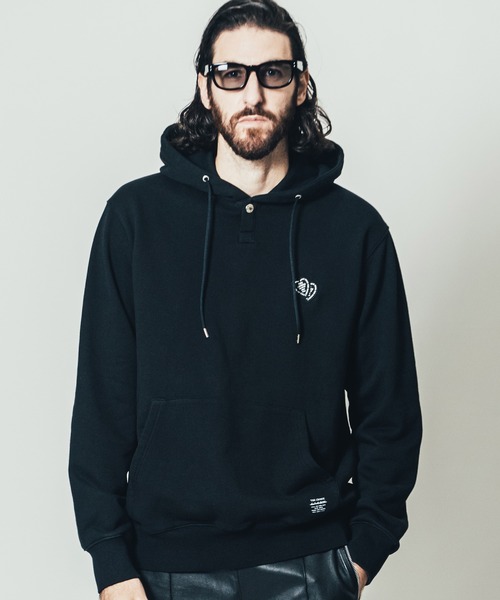 CRIMIE（クライミー）の「BLACK HEART WAPPEN SNAP HOODIE SWEAT