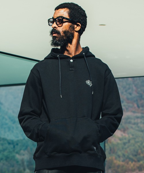 CRIMIE（クライミー）の「BLACK HEART WAPPEN SNAP HOODIE SWEAT