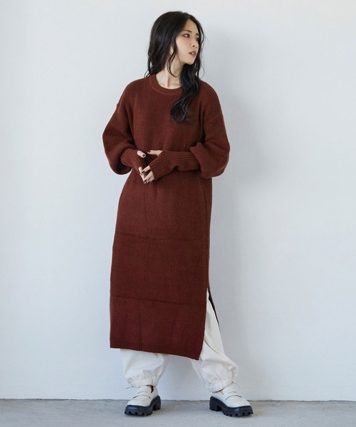 179/WG（イチナナキュウダブルジー）の「フィンガーホールニットワンピース（ワンピース・レディース・トップグレー/ブラウン/ブルー・MEDIUM）」の2枚目の写真