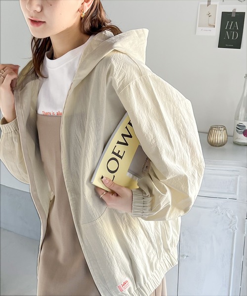 Java(ジャバ)の「《JaVaジャバ コラボ》大人スポーティー。綿100%ライトパーカー(マウンテンパーカー・レディース・ベージュ/ホワイト系その他/ライトカーキ/ブラック・LARGE/MEDIUM/SMALL/X-LARGE)」の20枚目の写真