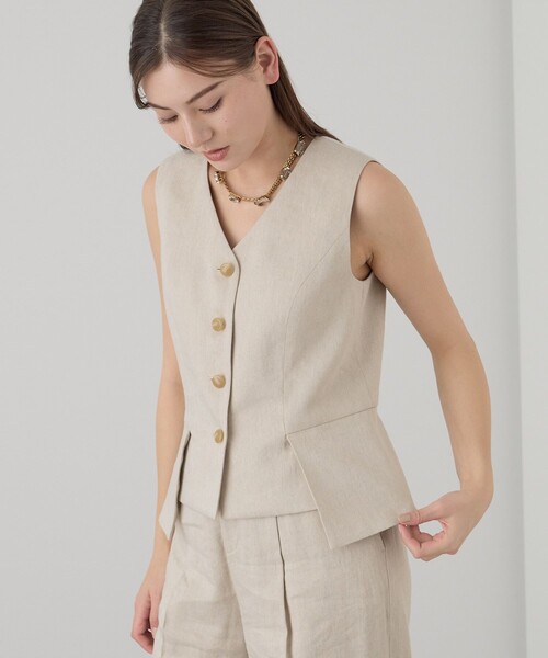 ANAYI(アナイ)の「ラミーストレッチペプラムジレ〈セットアップ対応商品〉(その他アウター・レディース・ブラック/ベージュ/オフホワイト・38)」の21枚目の写真