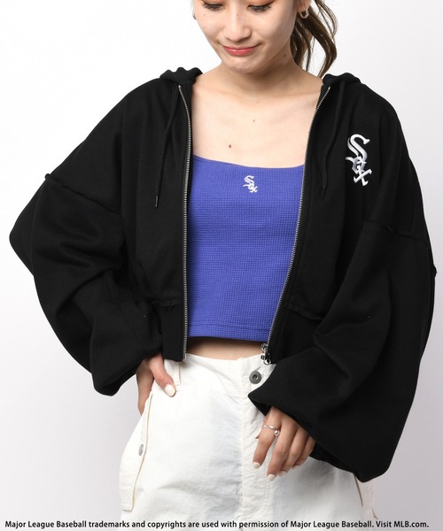 BACK TO THE FIELD（バック トゥー ザ フィールド）の「【MLB】ロゴ刺繍コンパクトZIPパーカー（パーカー・レディース・ブラック/ブルー/ライトグレー/ホワイト・FREE）」の10枚目の写真