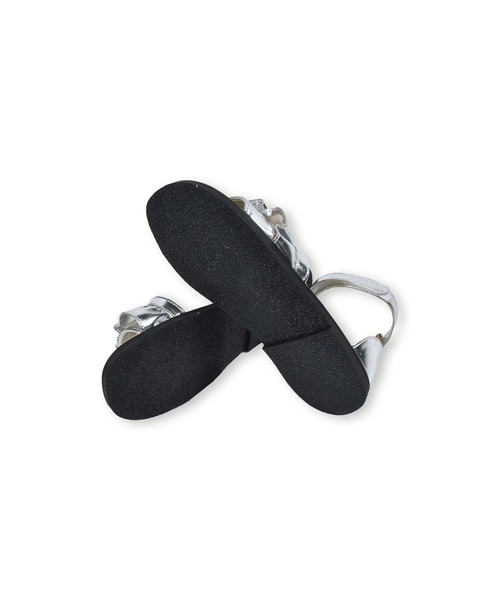 BeBe（ベベ）の「BeBe/メタリックフリルサンダル(15~21cm)（サンダル・キッズ・ピンク/グレー・19/16/18/21/15 /20/17）」の12枚目の写真