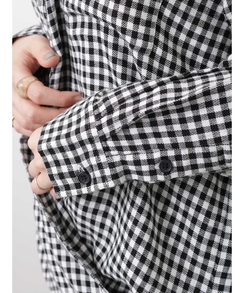 Lugnoncure（ルノンキュール）の「麻混長袖シャツ（シャツ/ブラウス・レディース・オレンジ/ブルー/オフホワイト/ブラック/ホワイト・ﾌﾘ-）」の10枚目の写真