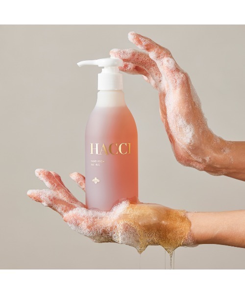 HACCI（ハッチ）の「HACCI(ハッチ)ハンドウォッシュ BEE HUG（ハンドソープ・レディース・ゴールド・FREE）」の7枚目の写真
