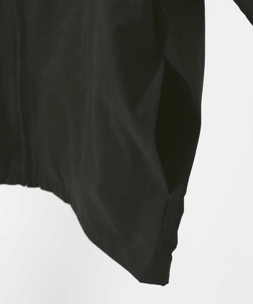 AH ABAHOUSE（エーエイチアバハウス）の「【AH ABAHOUSE/ セットアップ対応】Aero Fabric / 2WAY 半袖 ジップ シャツブルゾン（ブルゾン・メンズ・ブラック/グレイッシュベージュ・46/48）」の5枚目の写真