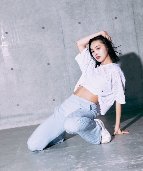ROXY(ロキシー)の「MISSION RIB FLARE LE/ロキシーリブフレアパンツ(その他パンツ・レディース・ブラック/ピンク/ブルー・SMALL/MEDIUM/LARGE)」の2枚目の写真