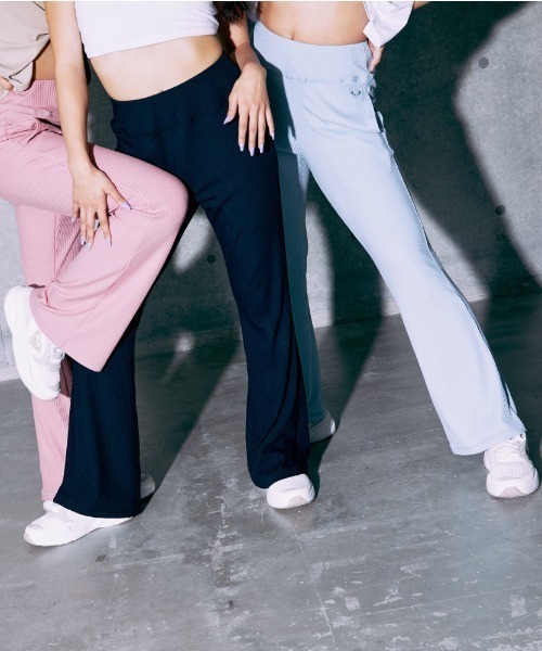 ROXY(ロキシー)の「MISSION RIB FLARE LE/ロキシーリブフレアパンツ(その他パンツ・レディース・ブラック/ピンク/ブルー・SMALL/MEDIUM/LARGE)」の14枚目の写真