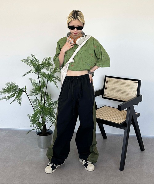 sedacle(セダクル)の「サイド切り替えナイロンルーズパンツ(カーゴパンツ・メンズ・ベージュ/ブラック・MEDIUM/LARGE)」の21枚目の写真