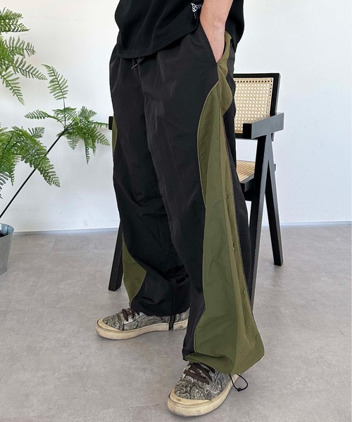 sedacle(セダクル)の「サイド切り替えナイロンルーズパンツ(カーゴパンツ・メンズ・ベージュ/ブラック・MEDIUM/LARGE)」の8枚目の写真