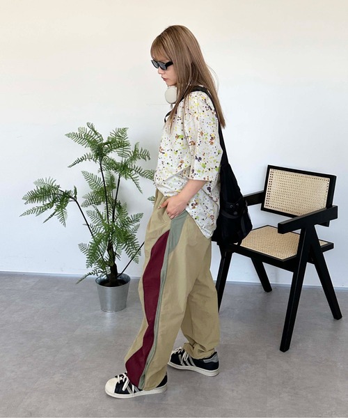 sedacle(セダクル)の「サイド切り替えナイロンルーズパンツ(カーゴパンツ・メンズ・ベージュ/ブラック・MEDIUM/LARGE)」の19枚目の写真