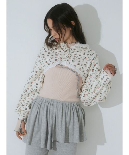 merry jenny（メリージェニー）の「フリルショートサーマルフーディー（カーディガン/ボレロ・レディース・ブラック/アイボリー/その他1・FREE）」の22枚目の写真