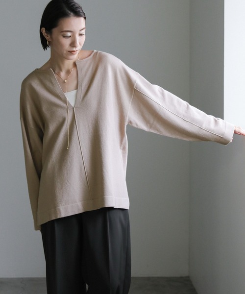 select MOCA(セレクトモカ)の「キーネックルーズニットトップス(ニット/セーター・レディース・ブラック/ライトベージュ/ダークブラウン・FREE)」の21枚目の写真
