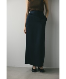 バックスリットサテンスカート