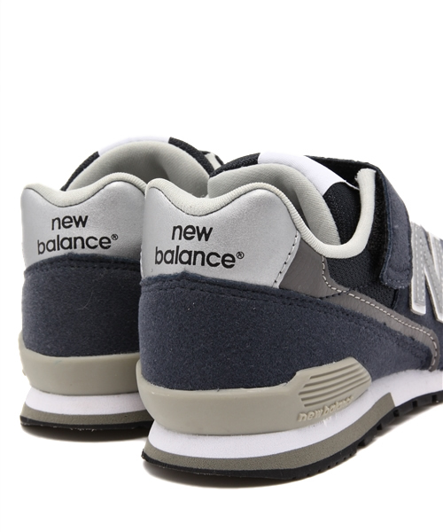 NEW BALANCE（ニューバランス）の「【KIDS】NEW BALANCE 996（スニーカー・キッズ・ネイビー/グレー・19/17/21/18/20）」の8枚目の写真