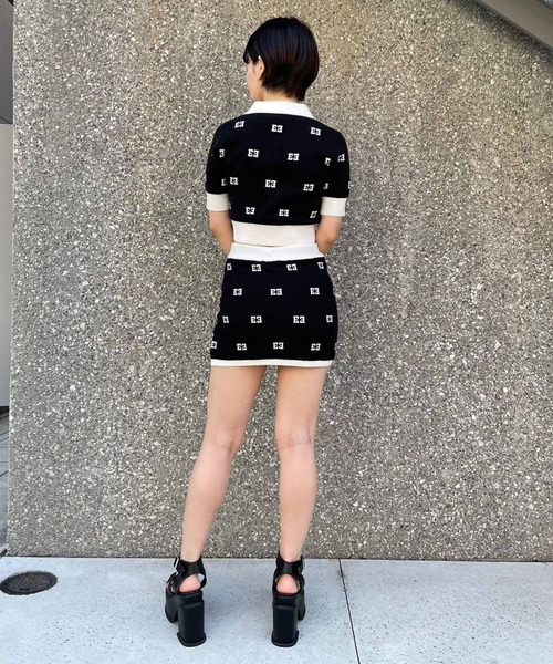 ENVYM(アンビー)の「Eロゴジャガードポロニット(ニット/セーター・レディース・ホワイト/ブラック/ブラウン・FREE)」の12枚目の写真