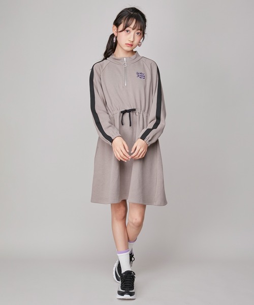 SISTER JENNI（SISTER JENNI）の「【コットン100％】そでラインハーフZIPワンピ（ワンピース・キッズ・ブラック/カーキ・130cm/150cm/140cm/160cm）」の20枚目の写真