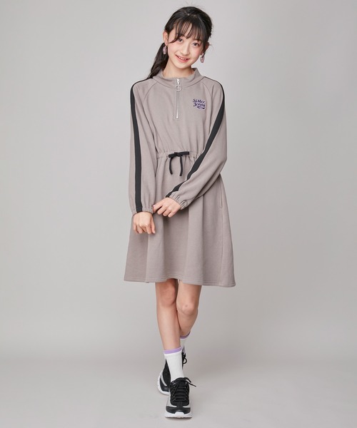 SISTER JENNI（SISTER JENNI）の「【コットン100％】そでラインハーフZIPワンピ（ワンピース・キッズ・ブラック/カーキ・130cm/150cm/140cm/160cm）」の21枚目の写真