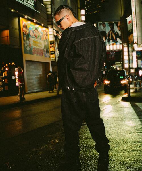 Manhattan Records(マンハッタン レコーズ)の「WEGO/【Manhattan Records】WIDE DENIMPANTS(デニムパンツ・メンズ・ライトインディゴブルー/ブラック・LARGE/MEDIUM)」の3枚目の写真