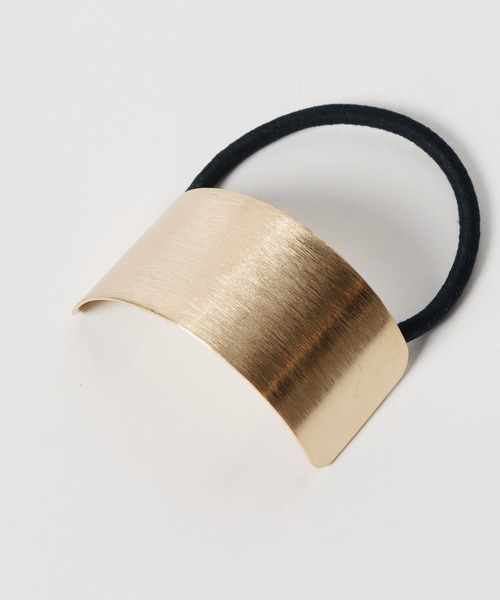 ROOPTOKYO（ループトウキョウ）の「メタル ヘアカフ ポニーフック ゴールド（ヘアゴム・レディース・ゴールド・ONE SIZE）」の2枚目の写真