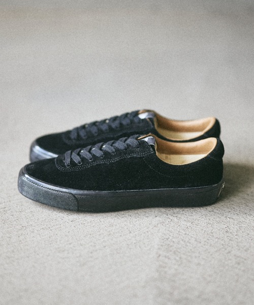 VM001 SUEDE LO BLACK/BLACK/BLACK（スニーカー）｜Last Resort AB