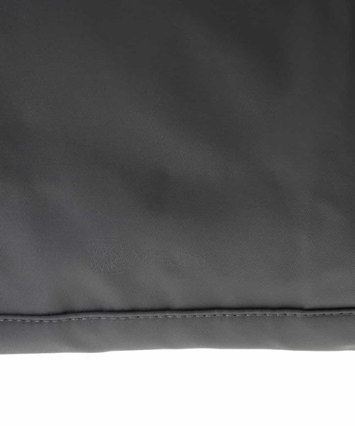 MK MICHEL KLEIN(エムケーミッシェルクラン)の「ダブルファスナーフロントタックリュック(バックパック/リュック・レディース・グレー/ブラック・00)」の4枚目の写真
