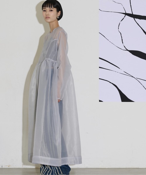 THE YOn(ザヨン)の「シアーオーガンデザインスリーブフレアドレス(ワンピース・レディース・タン/グレー/ブラック・FREE)」の7枚目の写真